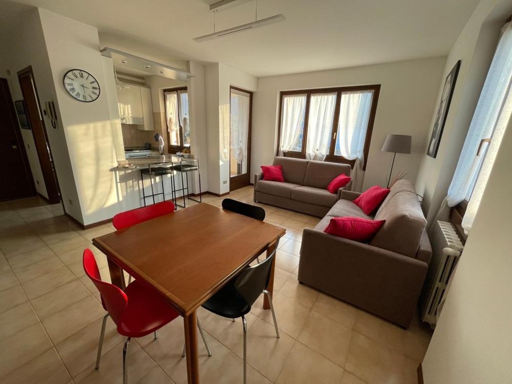 Welcome Traveller La Perla